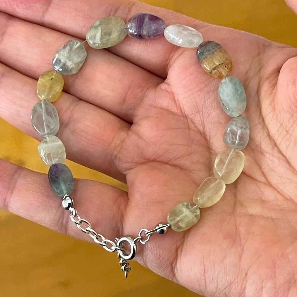 Natural fluorite bead silver tone bracelet